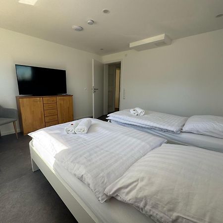 W&P Living Wohnung Mit Ausblick - Parkplatz Biberbach  Bagian luar foto